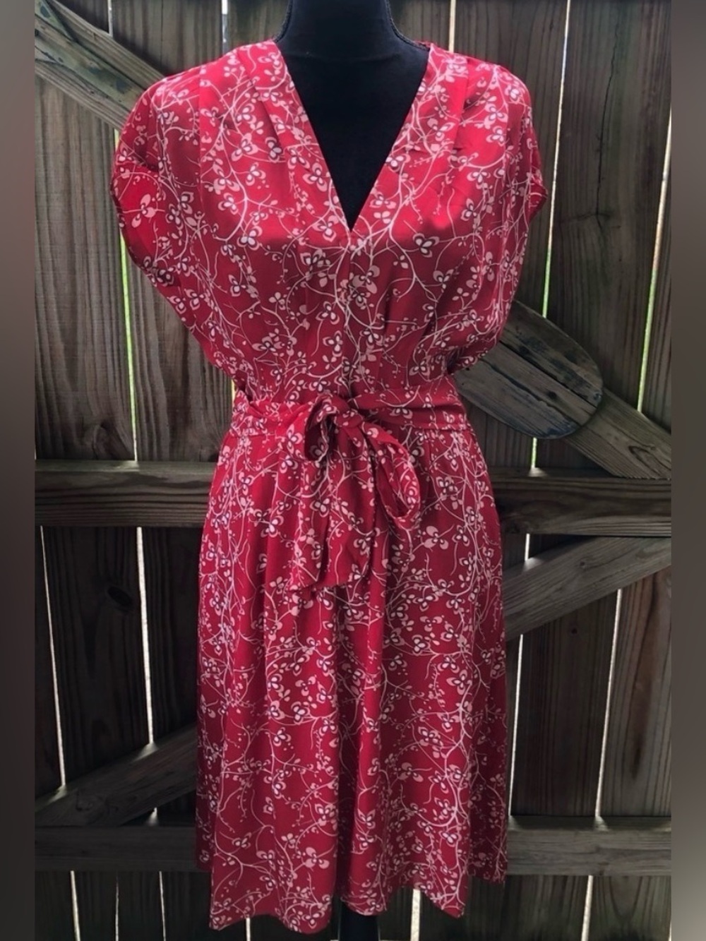 Max Edition Red B Lucy Flutter Sleeve Dress with Pink Floral Design Size S